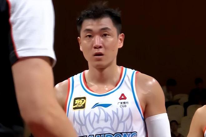 深圳 球员评价：2人满分5人及格3人尊龙人生就是博山东121-118战胜(图3)